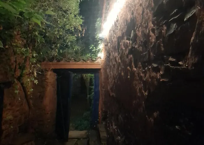 Arzipreste Iv La Casita Del Jardin * León